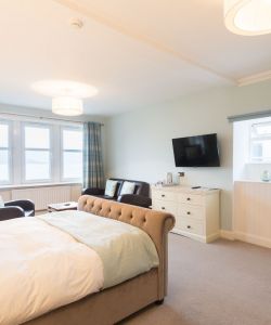 Room1b